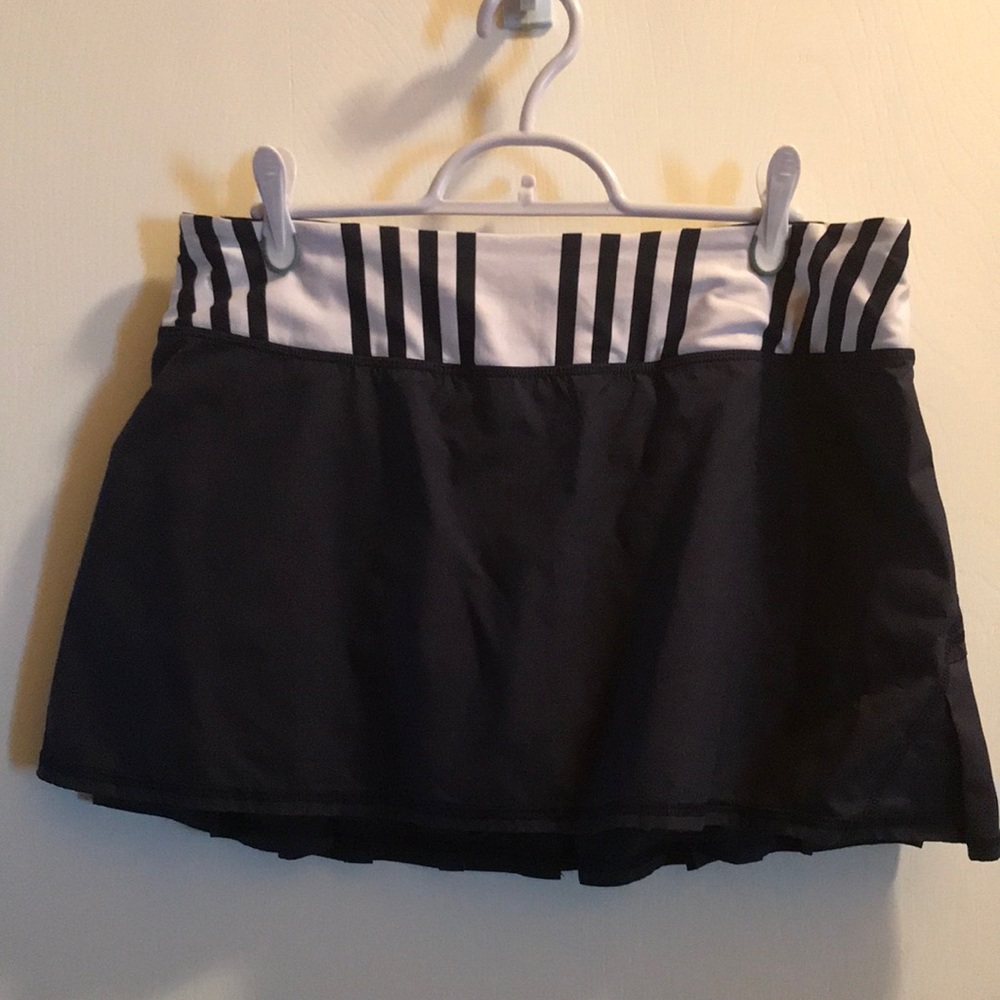 lululemon athletica Black Skirt with White Striped Waistband